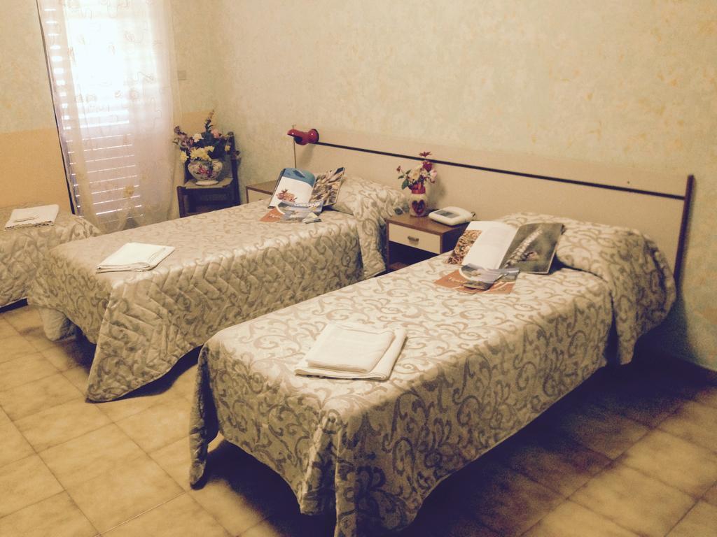 Hotel Menta & Rosmarino Monte Sant'Angelo Bagian luar foto