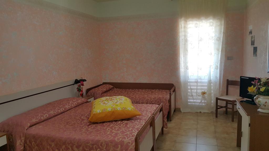 Hotel Menta & Rosmarino Monte Sant'Angelo Ruang foto